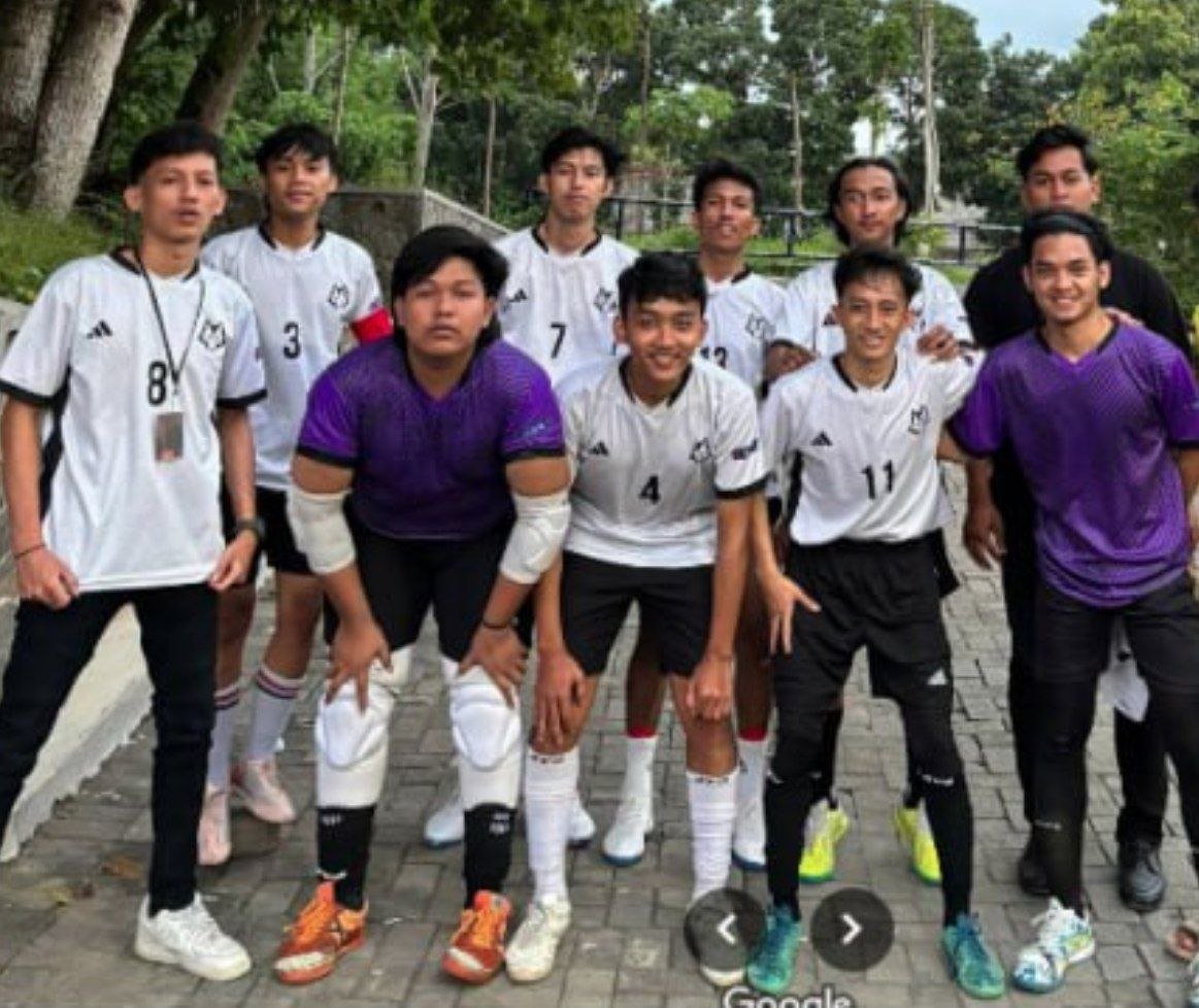 Jersey Putih AD
